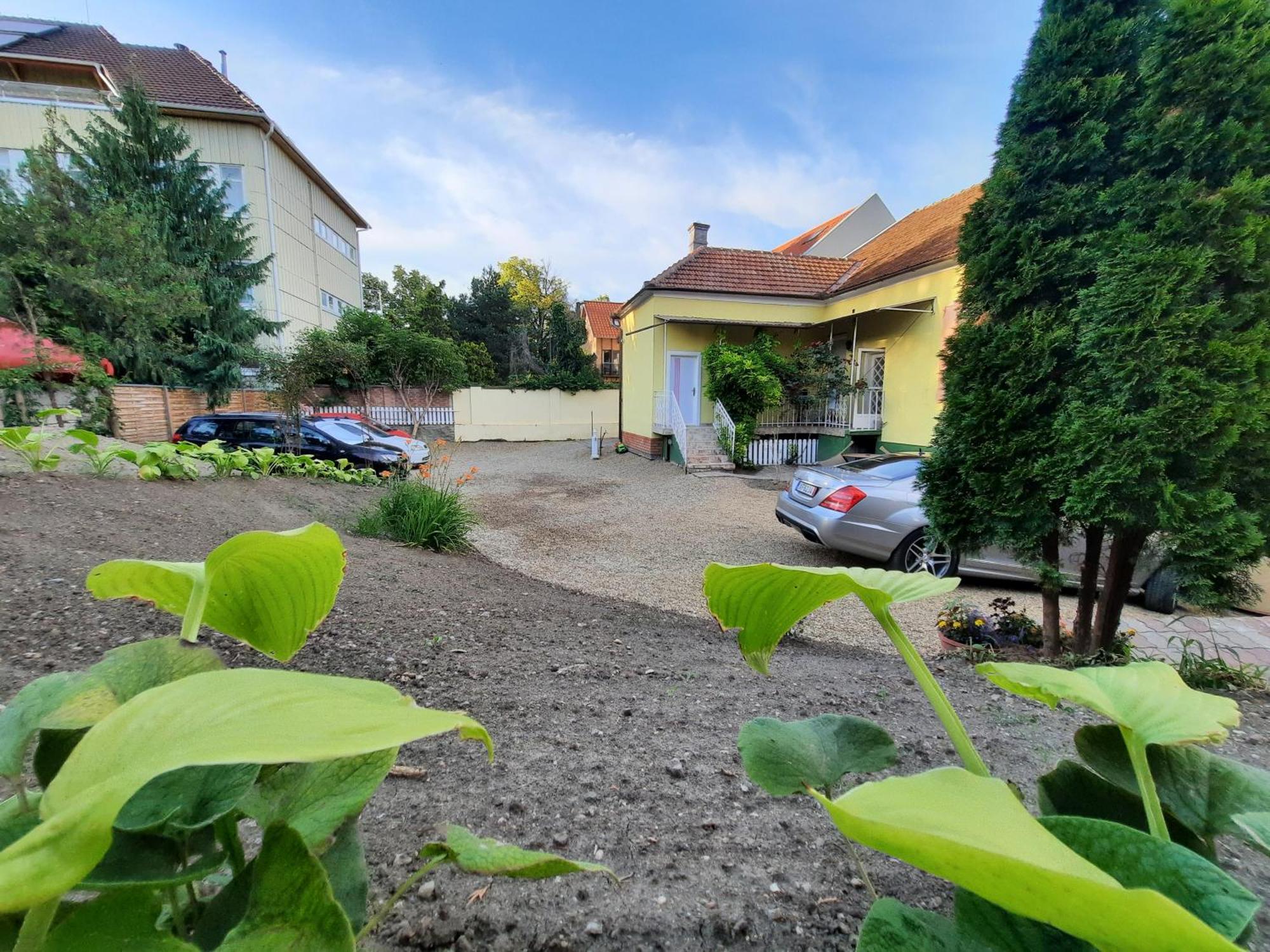 Gloria Apartman Gyula Kamer foto